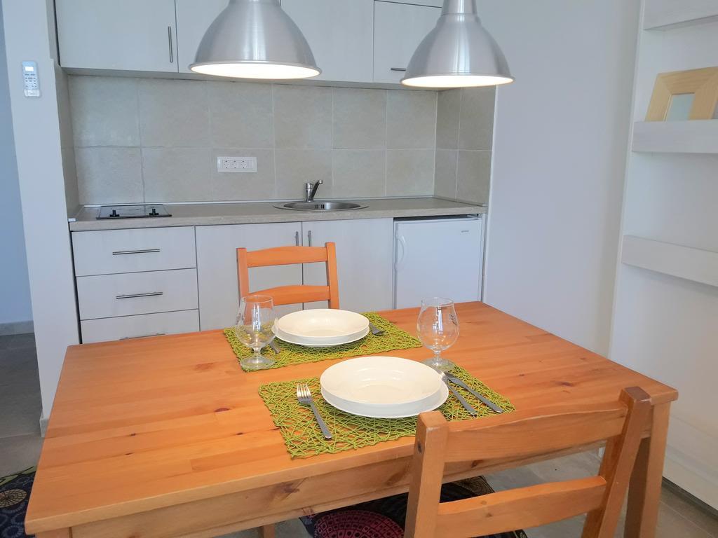 Two Palms Apartment Sutomore Eksteriør bilde